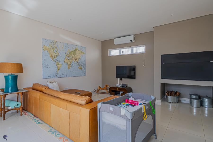 6 Bedroom Property for Sale in Country Club Western Cape